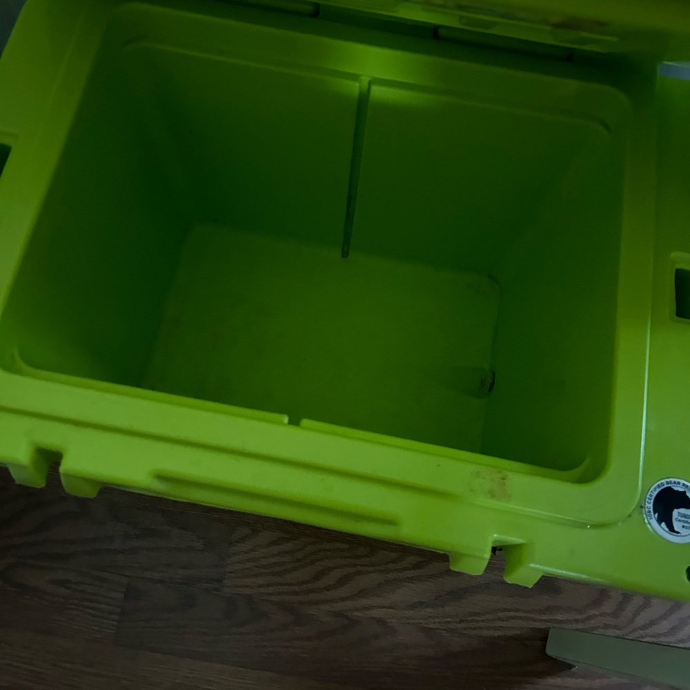 Yeti cooler